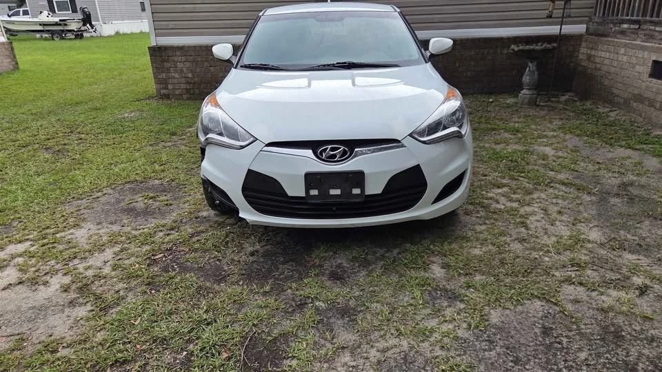 2016 Hyundai Veloster - Image 3 of 18