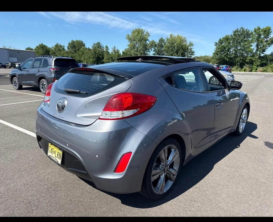 2016 Hyundai Veloster - Image 3 of 12