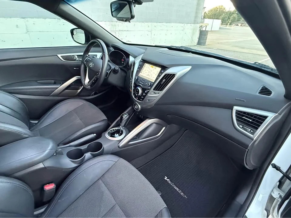 2016 Hyundai Veloster - Image 12 of 19
