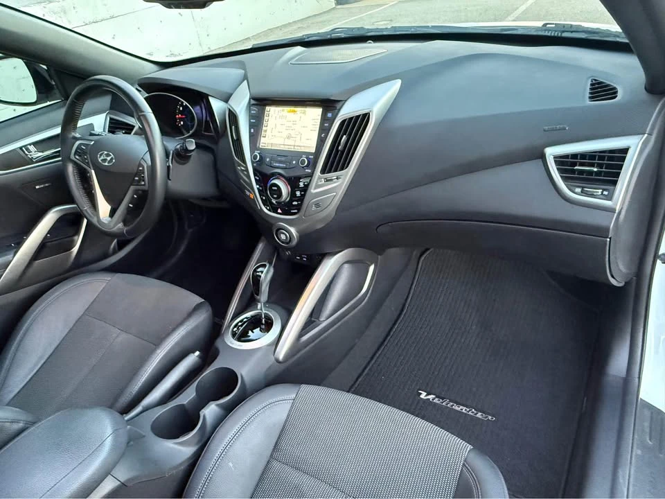 2016 Hyundai Veloster - Image 10 of 19