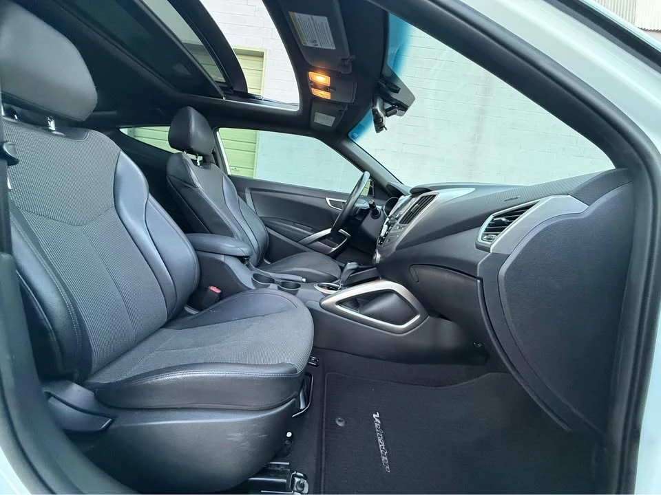 2016 Hyundai Veloster - Image 6 of 19
