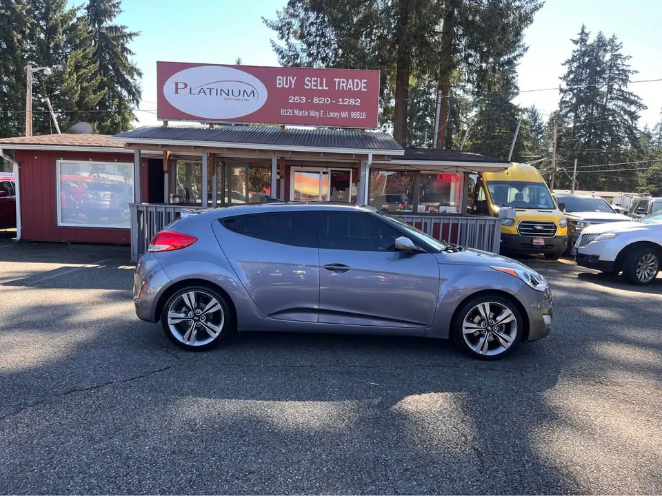 2016 Hyundai Veloster - Image 8 of 16