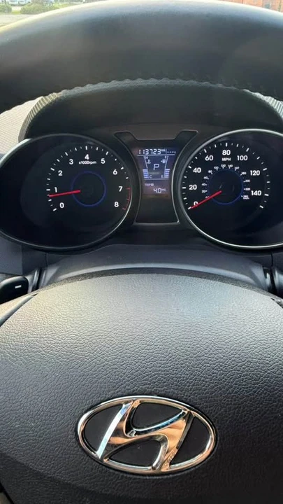 2016 Hyundai Veloster - Image 2 of 14