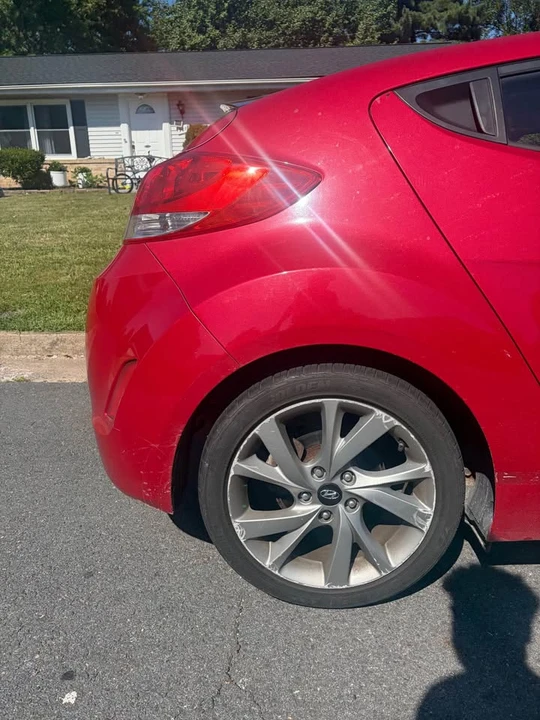 2016 Hyundai Veloster - Image 9 of 20