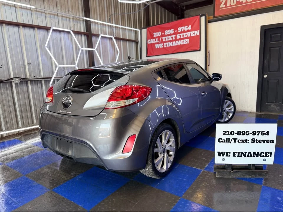 2016 Hyundai Veloster - Image 12 of 14