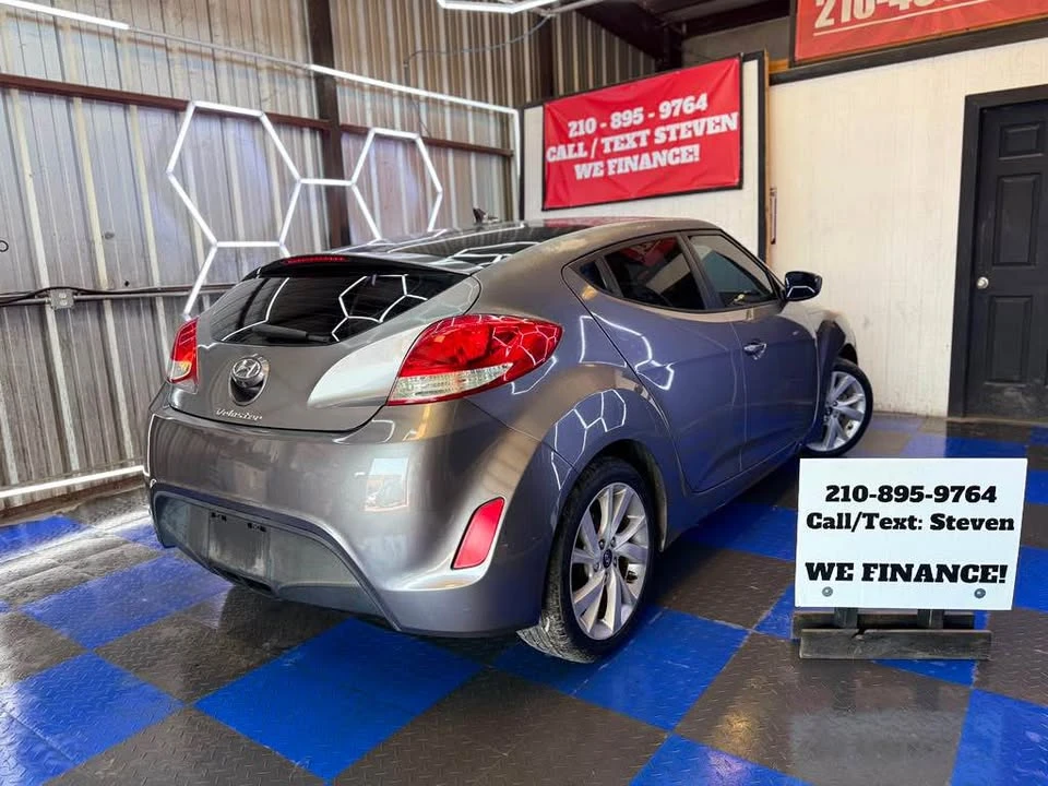 2016 Hyundai Veloster - Image 4 of 11