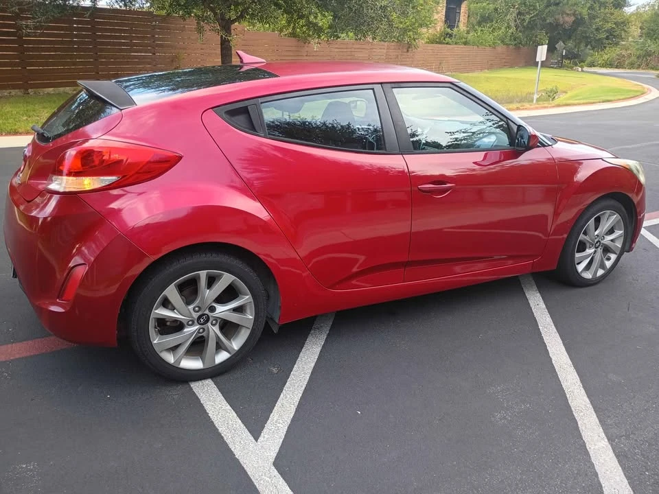 2016 Hyundai Veloster - Image 4 of 12