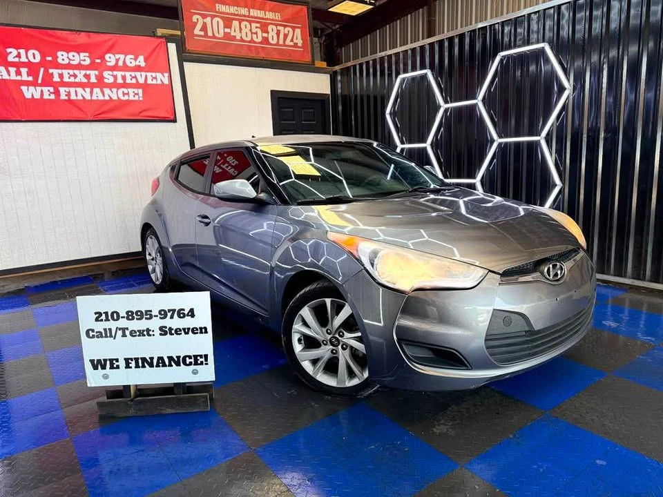 2016 Hyundai Veloster - Image 2 of 11