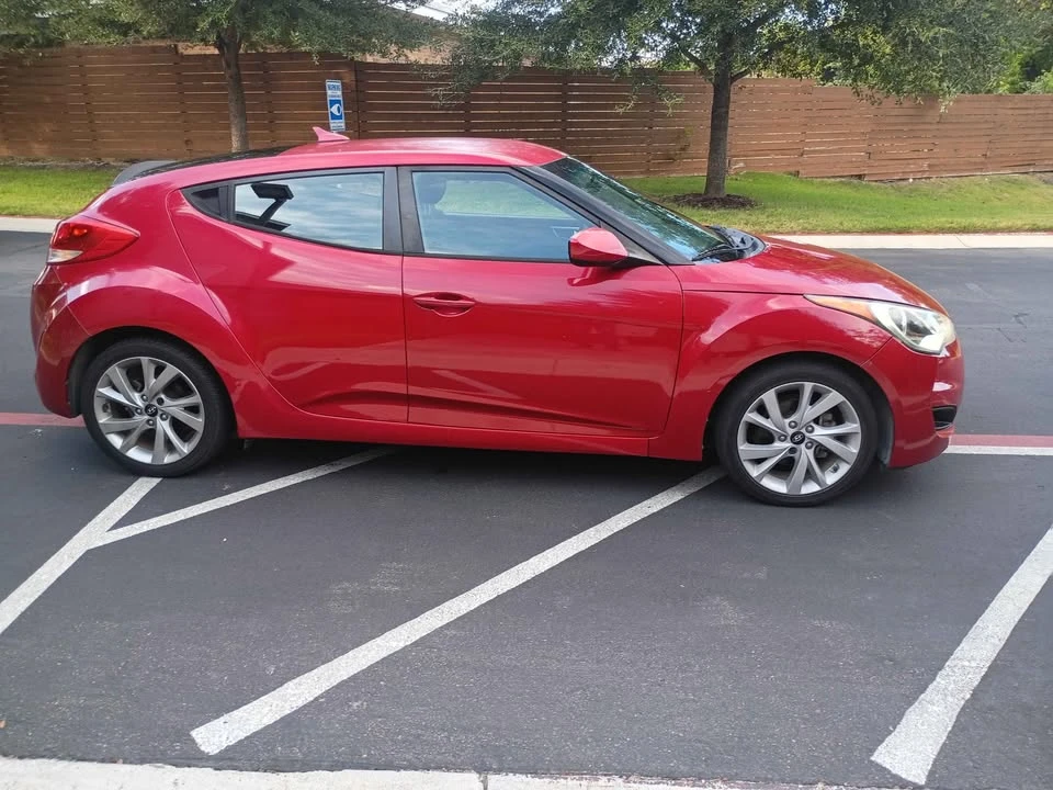 2016 Hyundai Veloster - Image 3 of 12