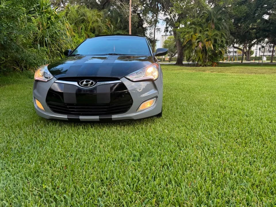 2016 Hyundai Veloster - Image 2 of 13