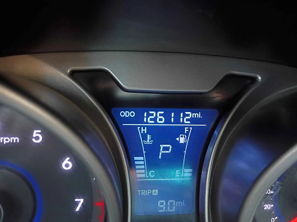 2016 Hyundai Veloster - Image 11 of 12