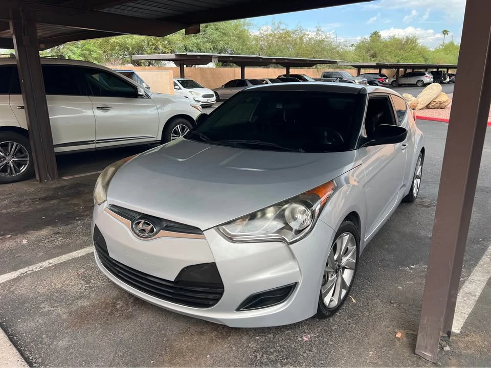2016 Hyundai Veloster - Image 16 of 20
