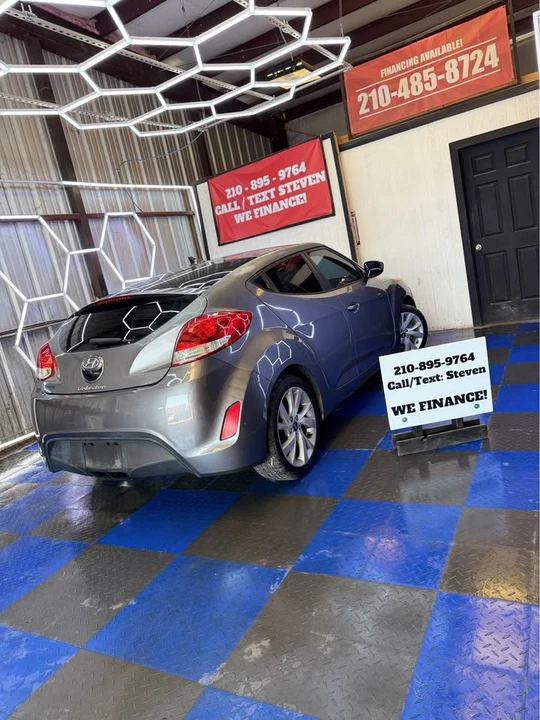 2016 Hyundai Veloster - Image 13 of 14