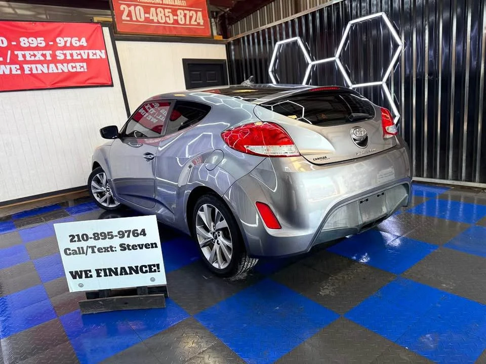 2016 Hyundai Veloster - Image 5 of 11