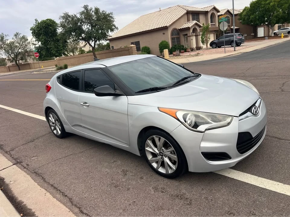 2016 Hyundai Veloster - Image 3 of 20
