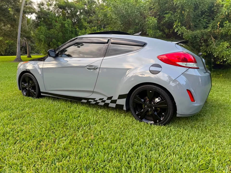 2016 Hyundai Veloster - Image 6 of 13