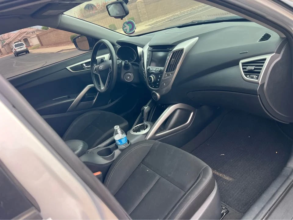 2016 Hyundai Veloster - Image 11 of 20