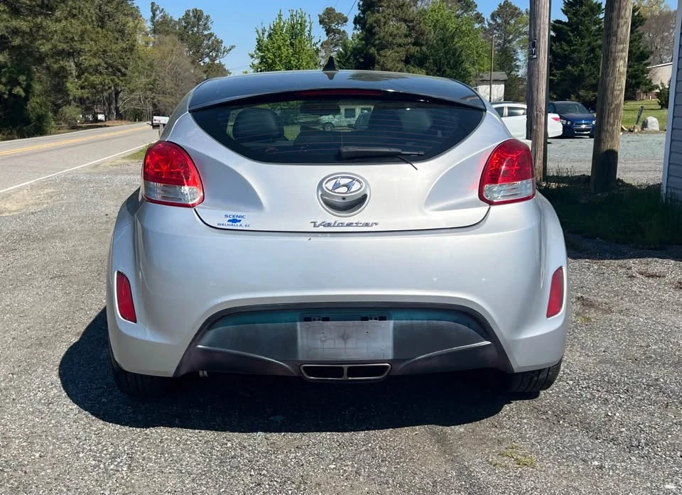2016 Hyundai Veloster - Image 6 of 13