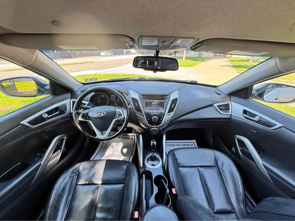 2016 Hyundai Veloster - Image 12 of 13