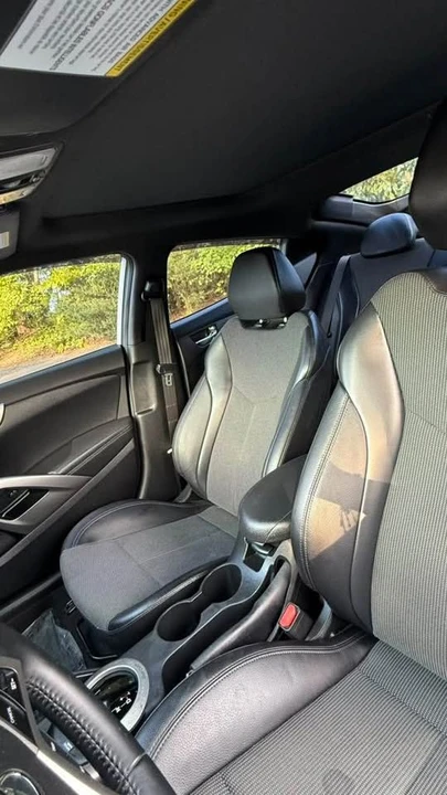 2016 Hyundai Veloster - Image 10 of 14