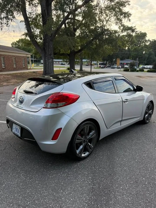 2016 Hyundai Veloster - Image 13 of 14