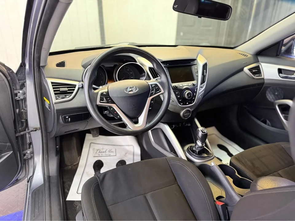 2016 Hyundai Veloster - Image 11 of 14