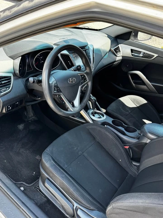2016 Hyundai Veloster - Image 5 of 6