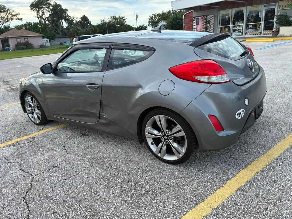 2016 Hyundai Veloster - Image 3 of 9