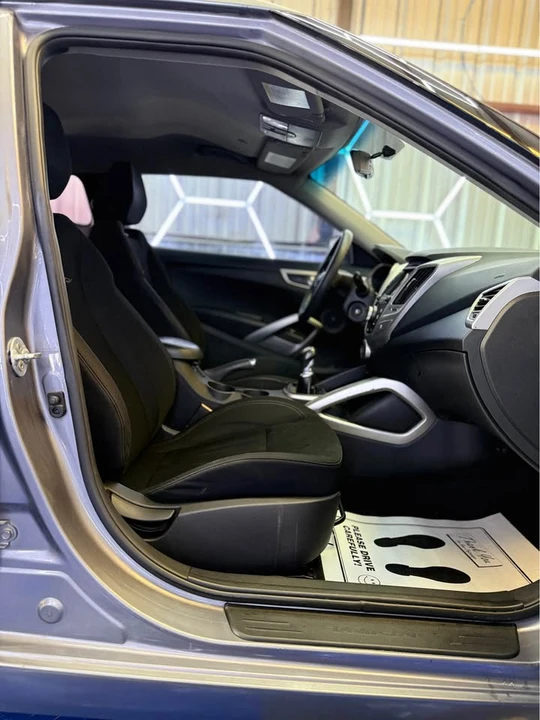 2016 Hyundai Veloster - Image 6 of 14