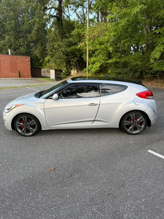 2016 Hyundai Veloster - Image 5 of 14