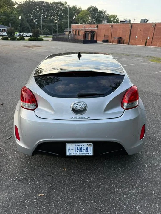 2016 Hyundai Veloster - Image 12 of 14