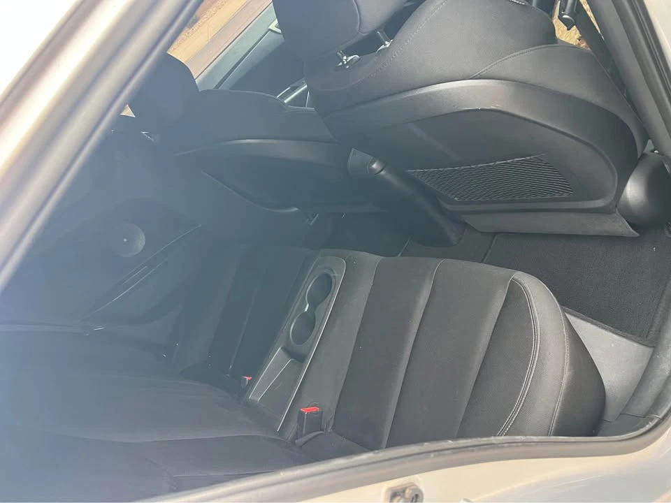 2016 Hyundai Veloster - Image 12 of 20
