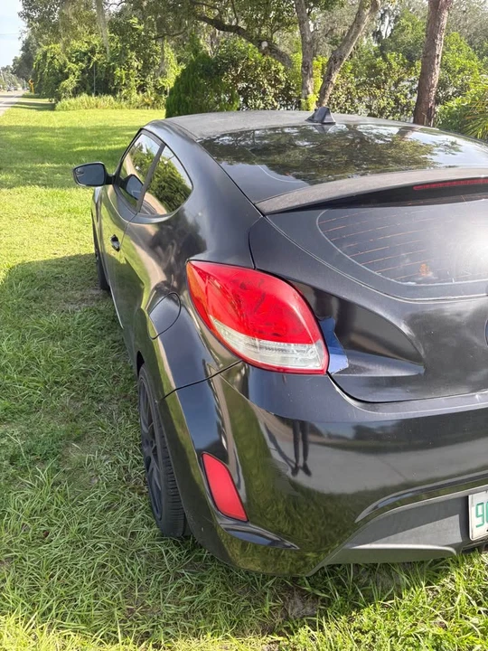 2016 Hyundai Veloster - Image 4 of 8