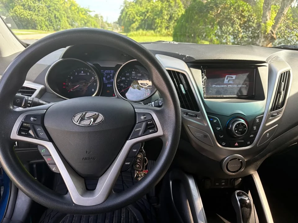2016 Hyundai Veloster - Image 8 of 8