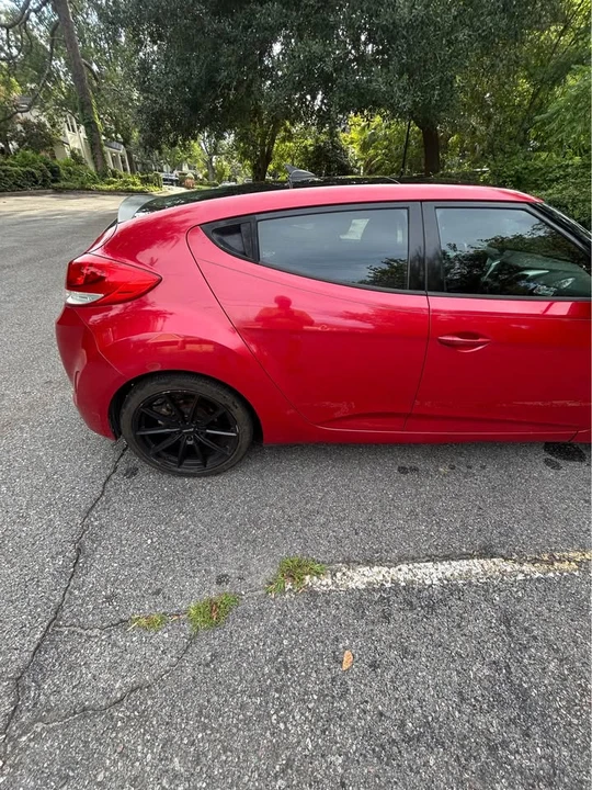 2016 Hyundai Veloster - Image 9 of 15