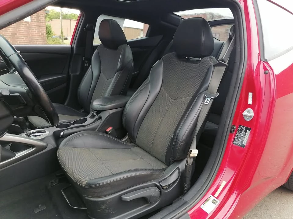 2016 Hyundai Veloster - Image 13 of 20