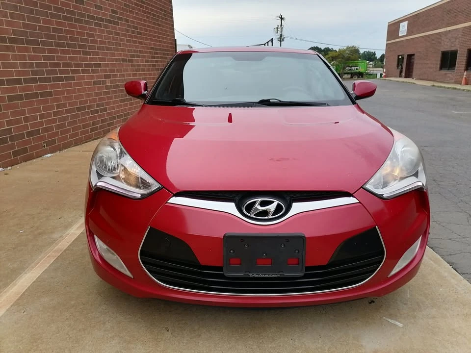 2016 Hyundai Veloster - Image 2 of 20