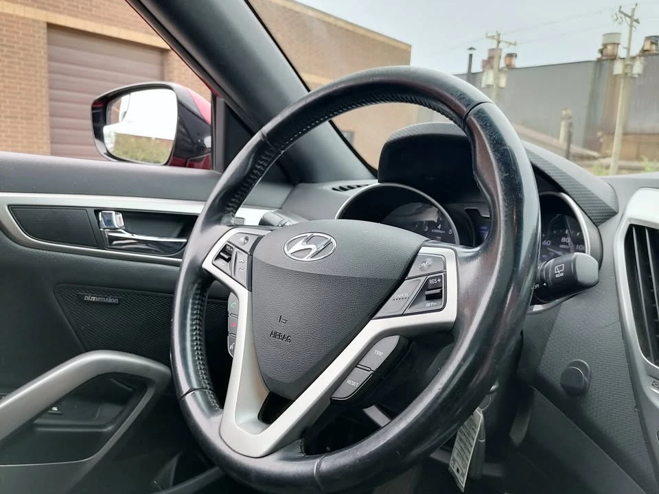 2016 Hyundai Veloster - Image 17 of 20