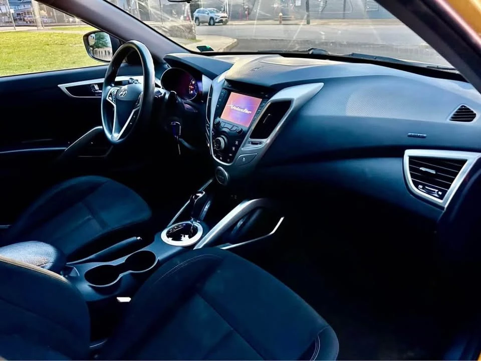 2016 Hyundai Veloster - Image 3 of 6