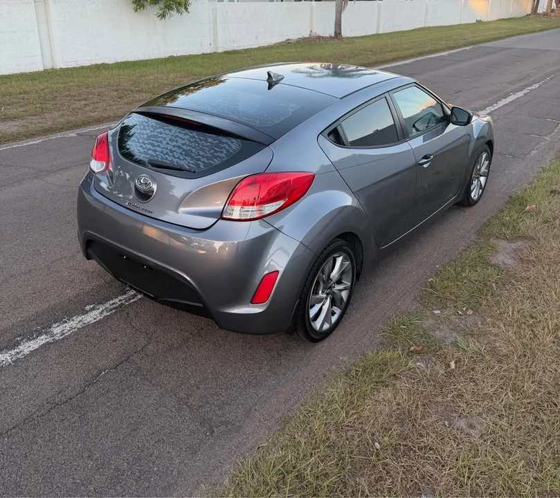 2016 Hyundai Veloster - Image 7 of 19
