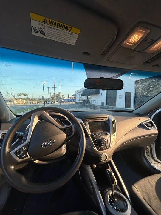 2015 Hyundai Veloster - Image 8 of 11