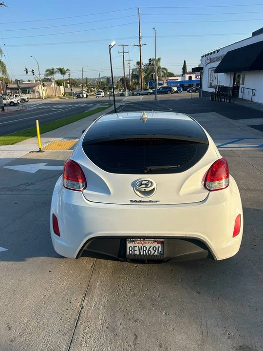 2015 Hyundai Veloster - Image 3 of 11