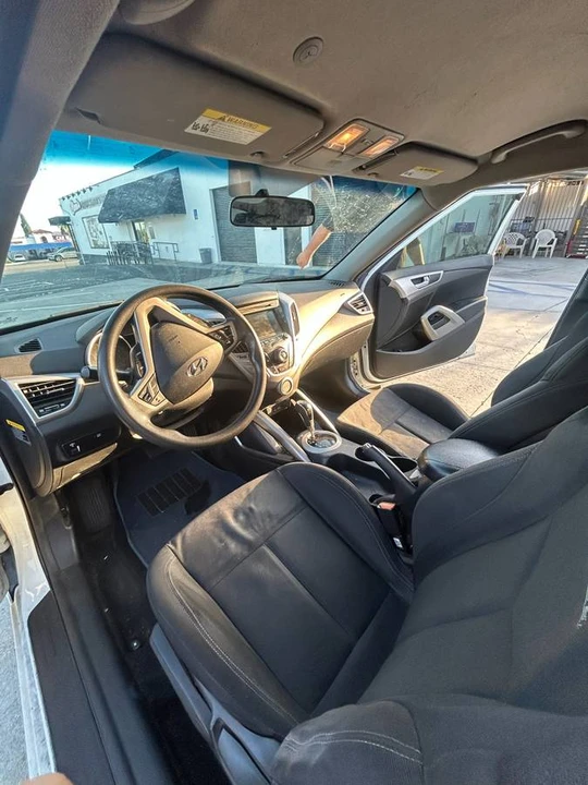 2015 Hyundai Veloster - Image 7 of 11