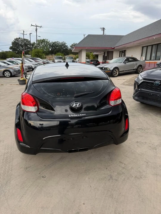 2016 Hyundai Veloster - Image 3 of 17