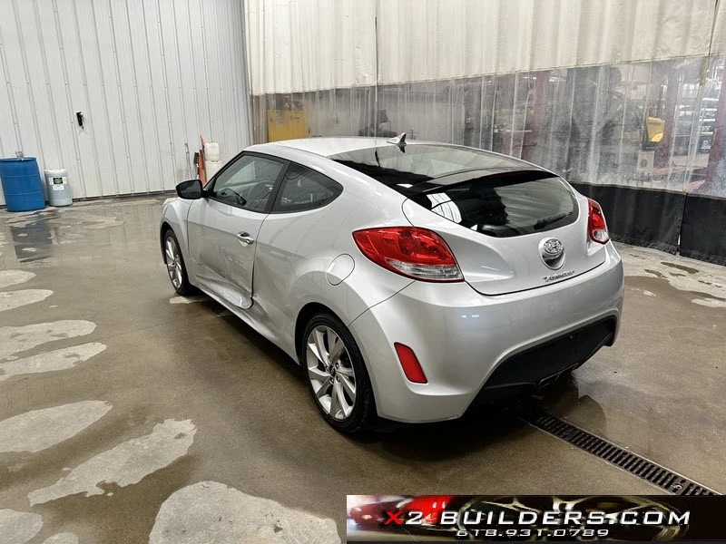 2016 Hyundai Veloster - Image 6 of 12