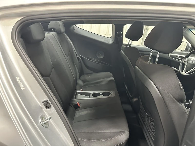 2016 Hyundai Veloster - Image 16 of 22