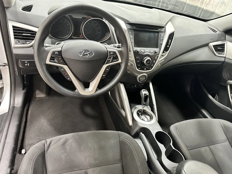 2016 Hyundai Veloster - Image 9 of 22