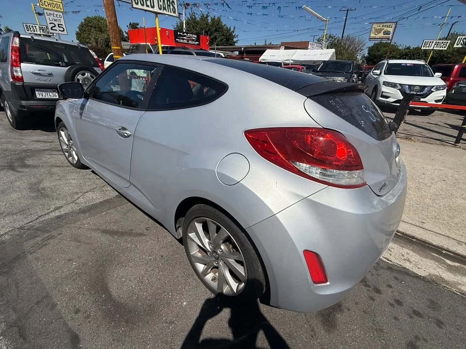2016 Hyundai Veloster - Image 4 of 4