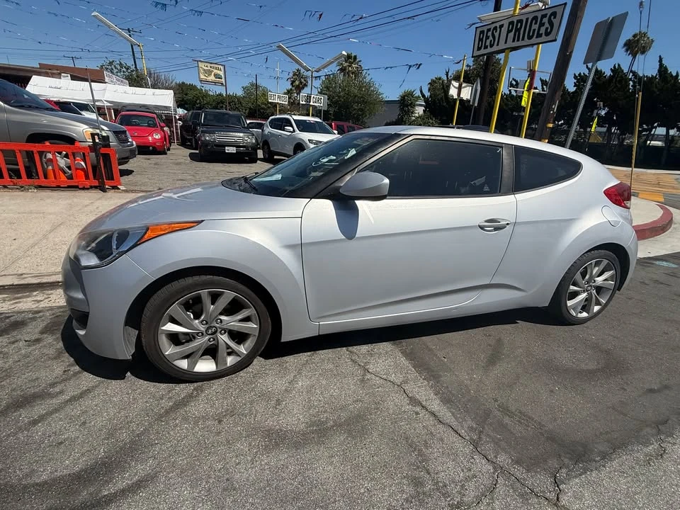 2016 Hyundai Veloster - Image 3 of 4