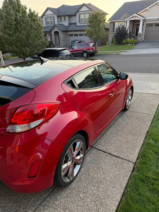 2016 Hyundai Veloster - Image 4 of 5